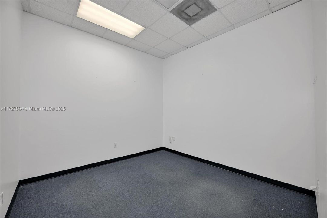 最近租的: $22 (0 贝兹, 0 浴室, 0 平方英尺)