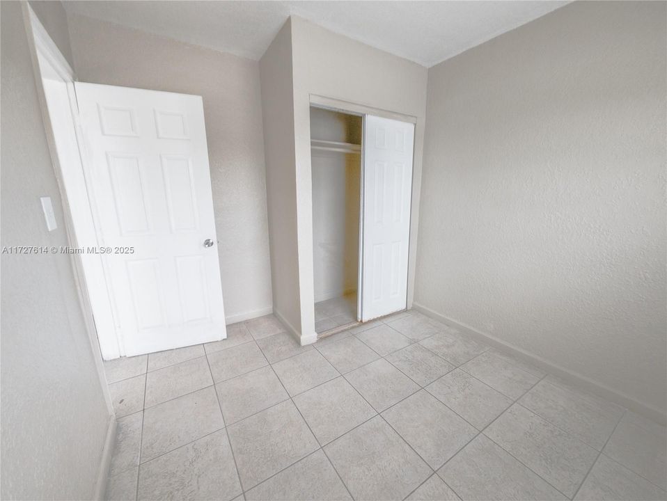 最近租的: $1,550 (2 贝兹, 1 浴室, 500 平方英尺)