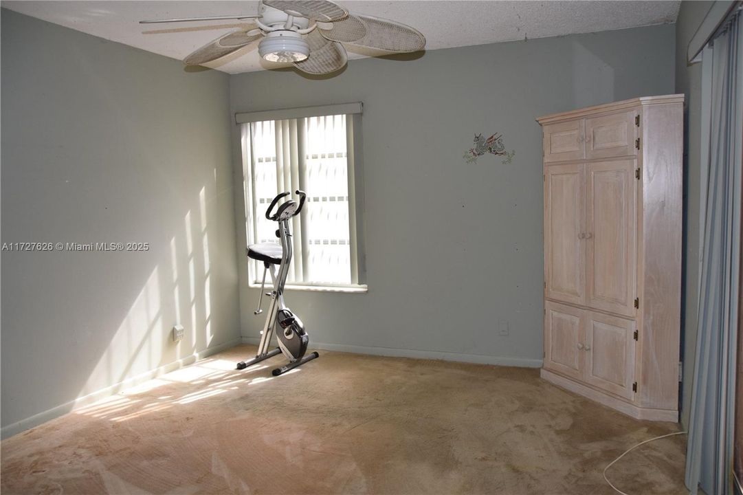 Recently Sold: $145,000 (1 beds, 1 baths, 810 Square Feet)