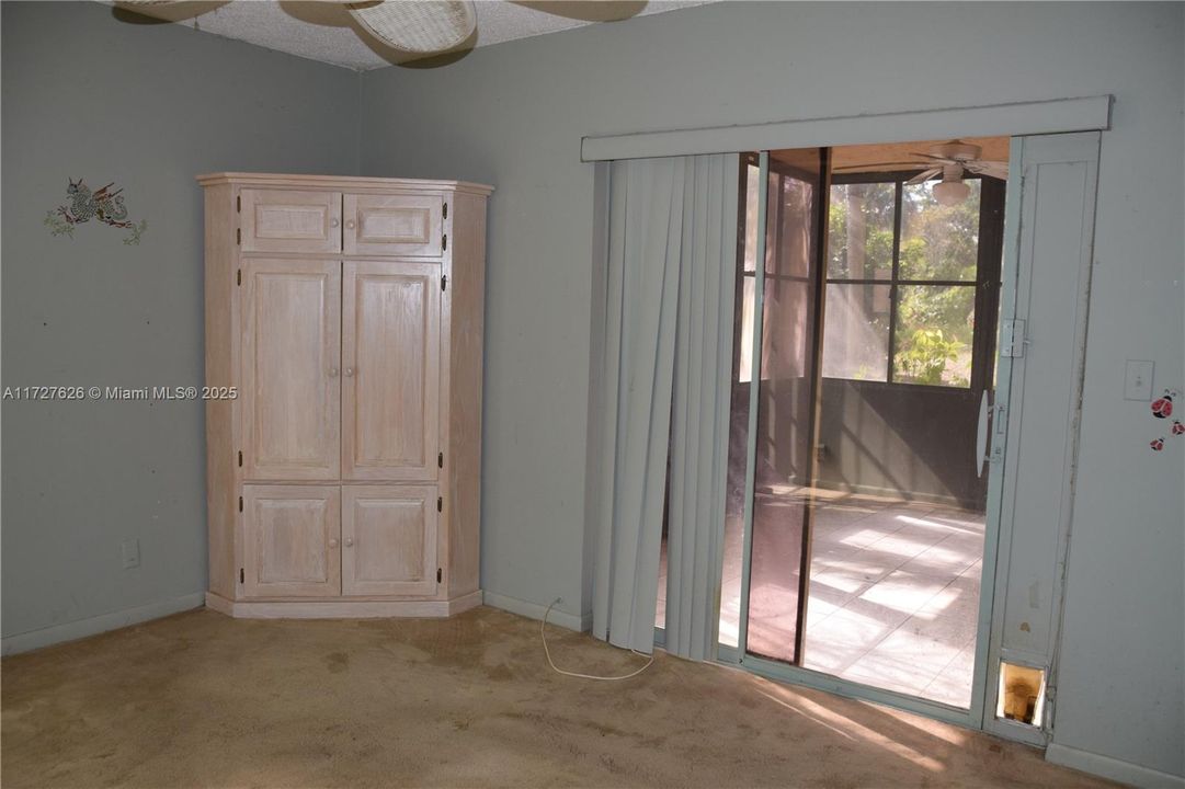 Recently Sold: $145,000 (1 beds, 1 baths, 810 Square Feet)