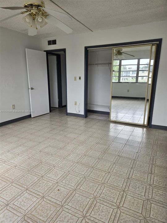 En Venta: $150,000 (2 camas, 2 baños, 902 Pies cuadrados)