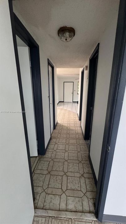 En Venta: $150,000 (2 camas, 2 baños, 902 Pies cuadrados)