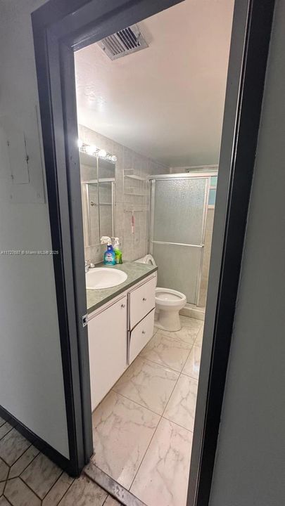 En Venta: $150,000 (2 camas, 2 baños, 902 Pies cuadrados)