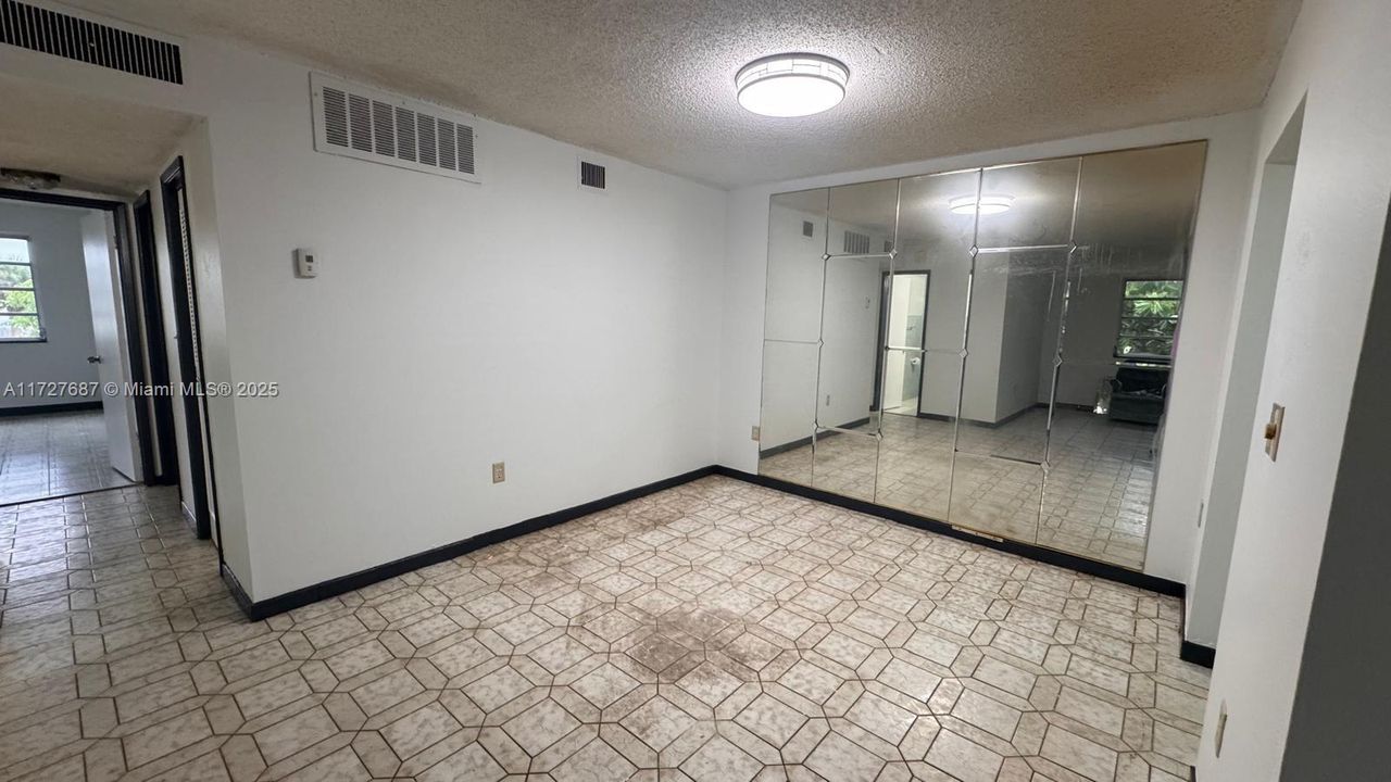 En Venta: $150,000 (2 camas, 2 baños, 902 Pies cuadrados)