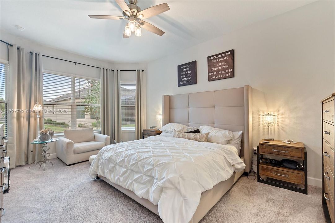 Recently Sold: $482,000 (3 beds, 3 baths, 2274 Square Feet)