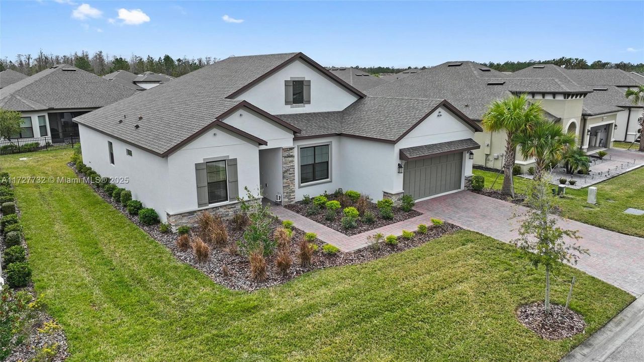 Recently Sold: $482,000 (3 beds, 3 baths, 2274 Square Feet)