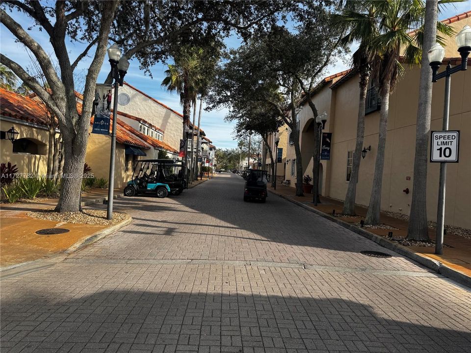 Recently Sold: $482,000 (3 beds, 3 baths, 2274 Square Feet)