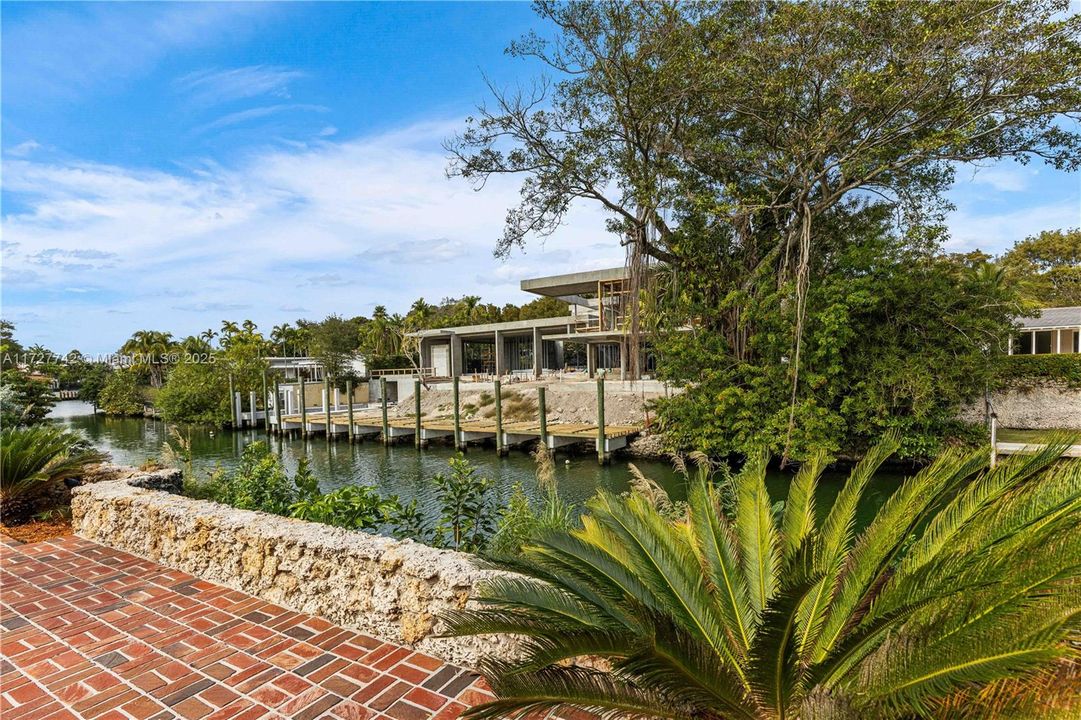 For Sale: $4,999,000 (4 beds, 3 baths, 2654 Square Feet)