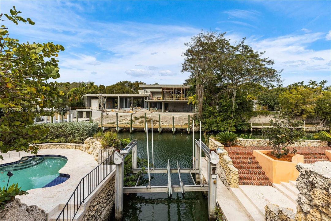 For Sale: $4,999,000 (4 beds, 3 baths, 2654 Square Feet)