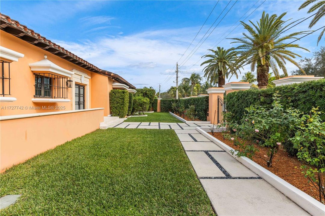 For Sale: $4,999,000 (4 beds, 3 baths, 2654 Square Feet)