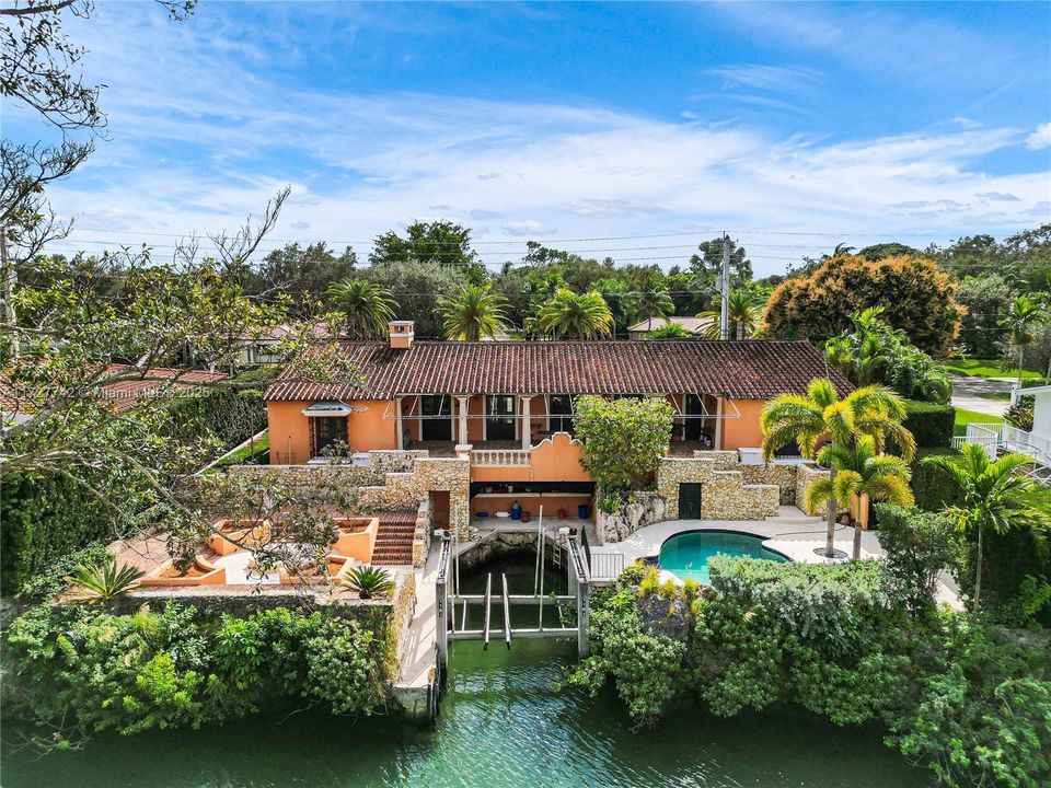 For Sale: $4,999,000 (4 beds, 3 baths, 2654 Square Feet)