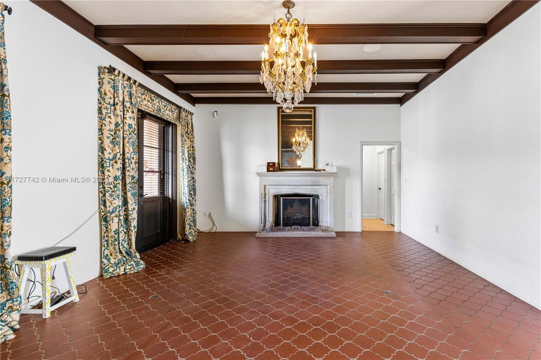 For Sale: $4,999,000 (4 beds, 3 baths, 2654 Square Feet)