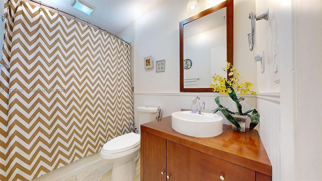 En Venta: $2,192,643 (3 camas, 3 baños, 2625 Pies cuadrados)