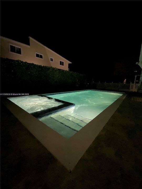 En Venta: $2,192,643 (3 camas, 3 baños, 2625 Pies cuadrados)