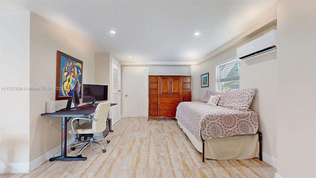 En Venta: $2,192,643 (3 camas, 3 baños, 2625 Pies cuadrados)