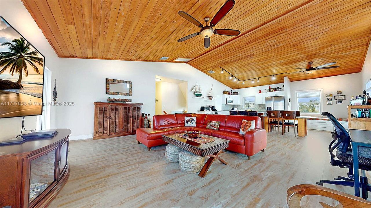 En Venta: $2,192,643 (3 camas, 3 baños, 2625 Pies cuadrados)