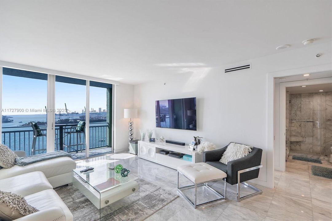 待售: $1,110,000 (1 贝兹, 1 浴室, 780 平方英尺)