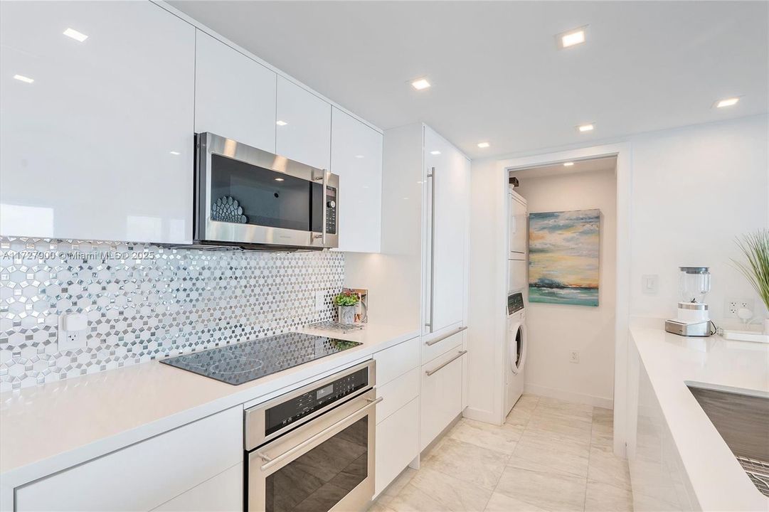 待售: $1,110,000 (1 贝兹, 1 浴室, 780 平方英尺)