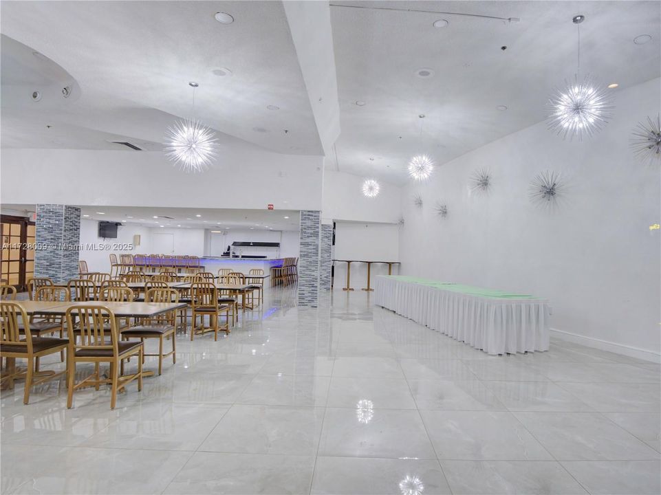 На продажу: $114,000 (0 спален, 1 ванн, 360 Квадратных фут)