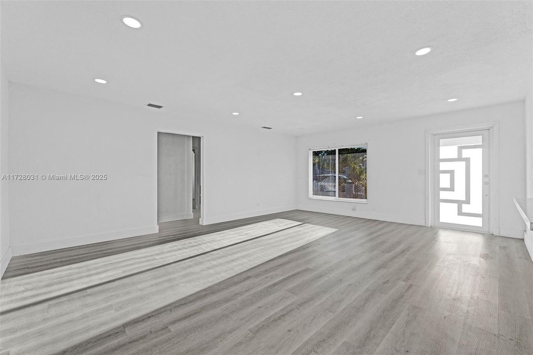 Recientemente alquilado: $4,200 (4 camas, 3 baños, 1856 Pies cuadrados)