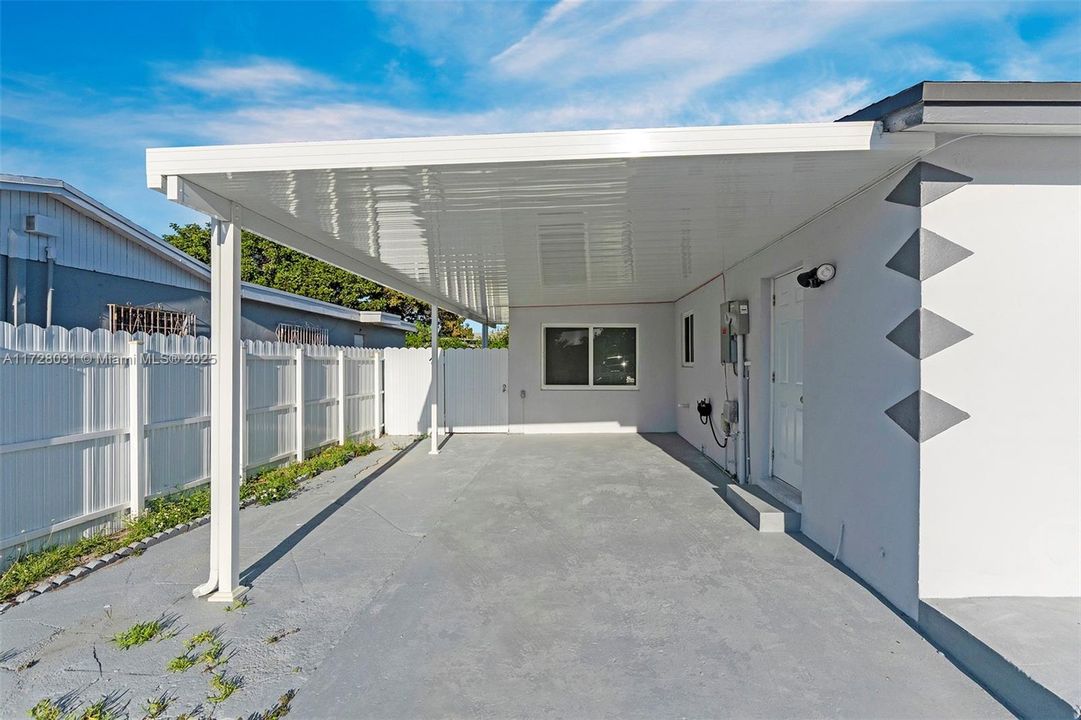 Recientemente alquilado: $4,200 (4 camas, 3 baños, 1856 Pies cuadrados)