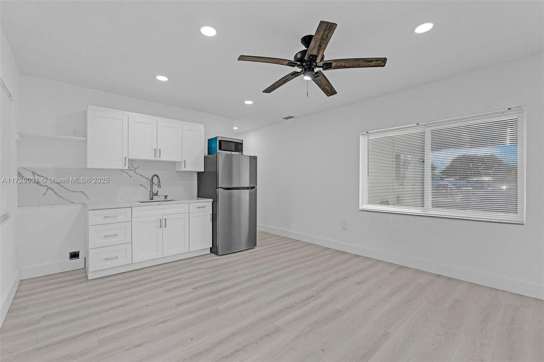 Recientemente alquilado: $4,200 (4 camas, 3 baños, 1856 Pies cuadrados)