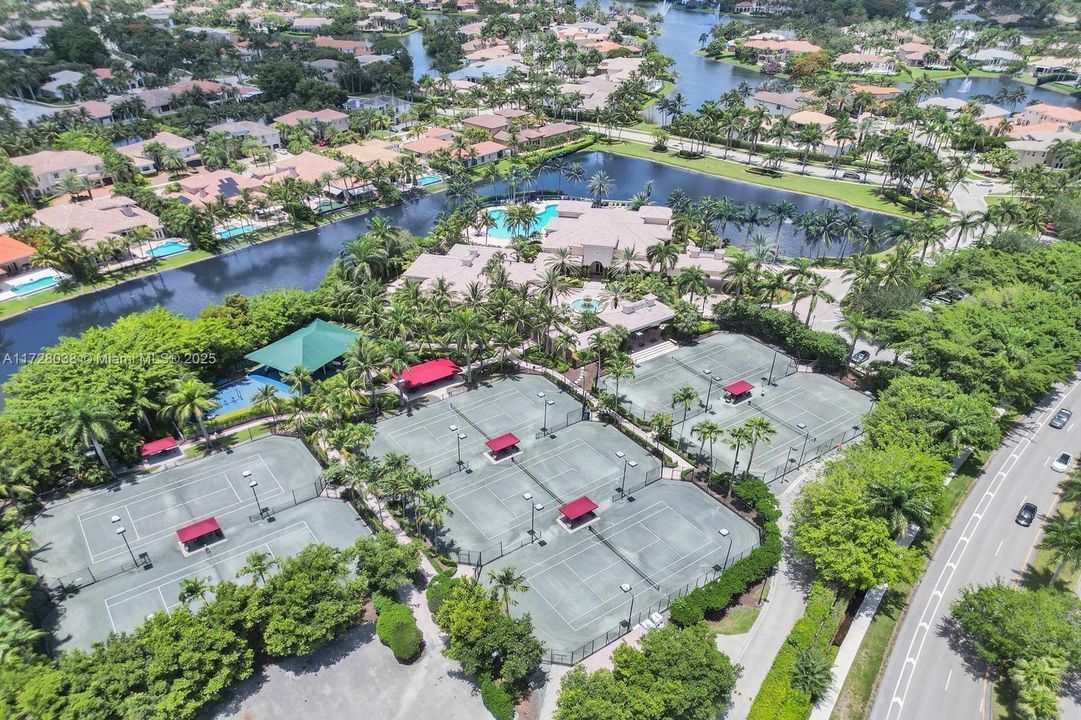 Vendido Recientemente: $3,389,000 (7 camas, 7 baños, 6368 Pies cuadrados)