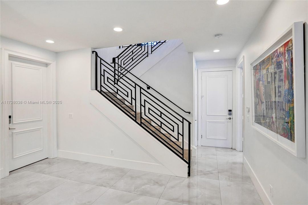 Vendido Recientemente: $3,389,000 (7 camas, 7 baños, 6368 Pies cuadrados)