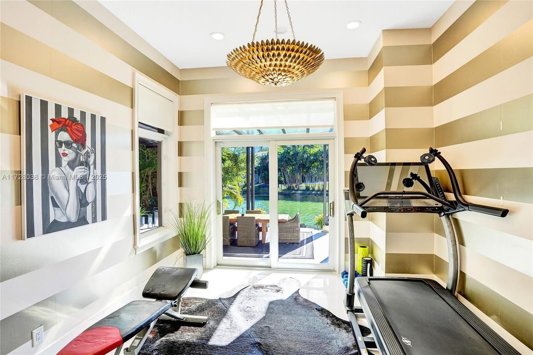 Vendido Recientemente: $3,389,000 (7 camas, 7 baños, 6368 Pies cuadrados)