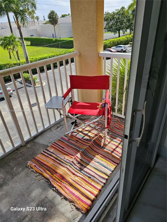 待售: $248,000 (1 贝兹, 1 浴室, 727 平方英尺)