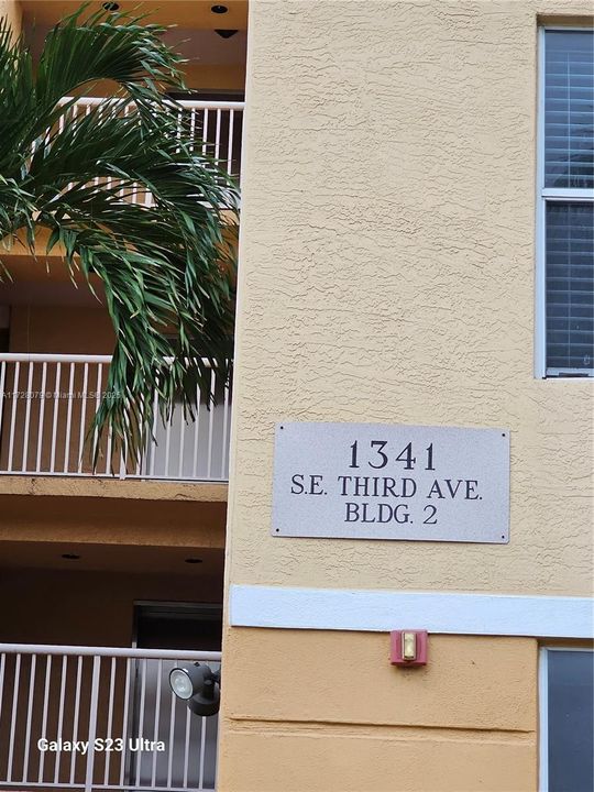 待售: $248,000 (1 贝兹, 1 浴室, 727 平方英尺)