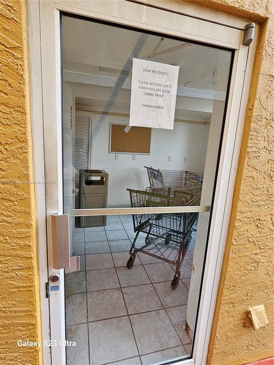 待售: $248,000 (1 贝兹, 1 浴室, 727 平方英尺)