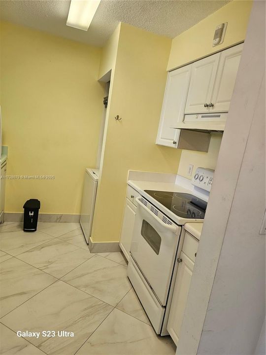 待售: $248,000 (1 贝兹, 1 浴室, 727 平方英尺)