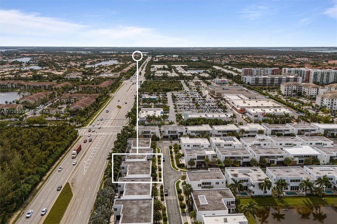 На продажу: $2,495,000 (5 спален, 5 ванн, 4628 Квадратных фут)