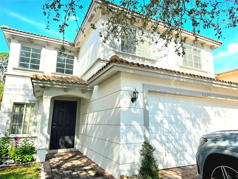 Недавно арендовано: $3,100 (3 спален, 2 ванн, 2108 Квадратных фут)