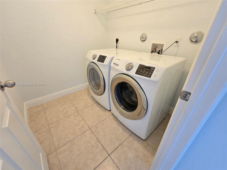 Недавно арендовано: $3,100 (3 спален, 2 ванн, 2108 Квадратных фут)