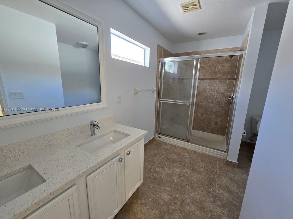 Недавно арендовано: $3,100 (3 спален, 2 ванн, 2108 Квадратных фут)