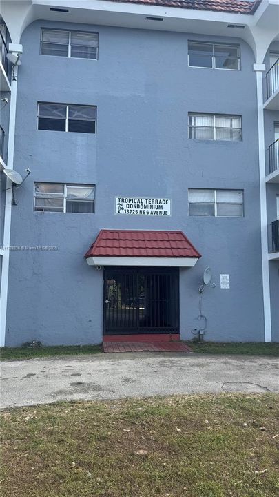 Buildings Main entrance