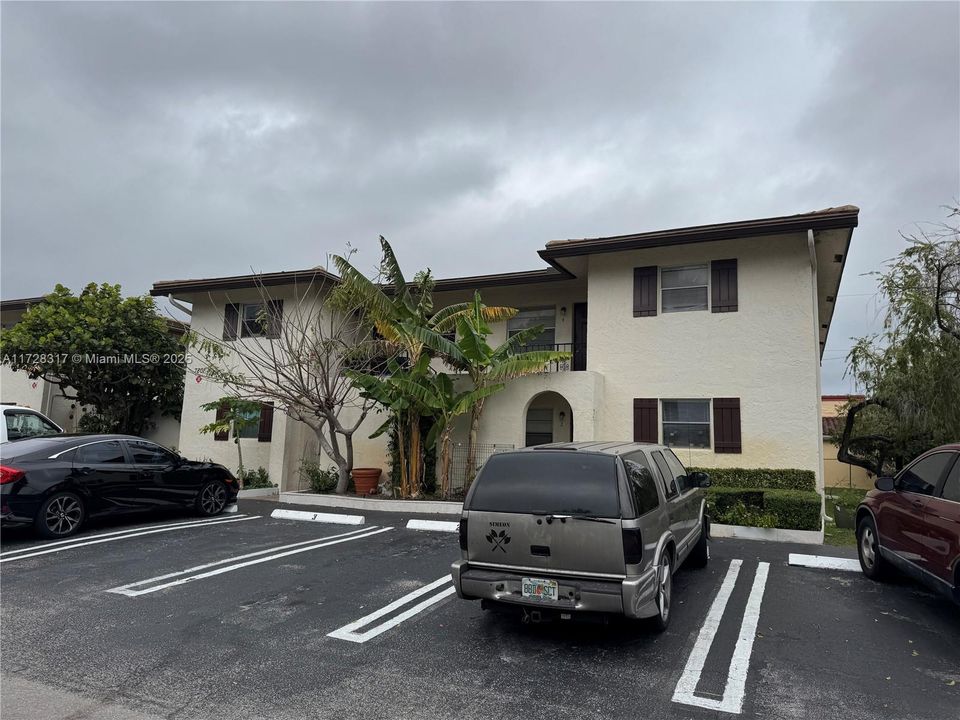 Recently Sold: $2,500,000 (0 beds, 0 baths, 0 Square Feet)