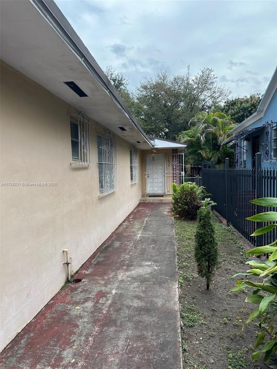 Vendido Recientemente: $660,000 (0 camas, 0 baños, 1970 Pies cuadrados)