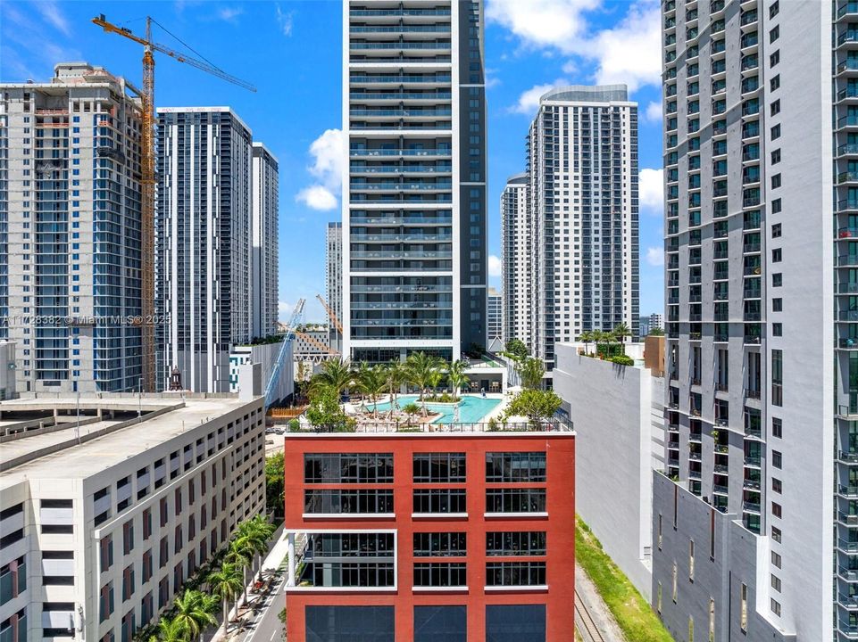 Recently Sold: $949,500 (2 beds, 2 baths, 977 Square Feet)