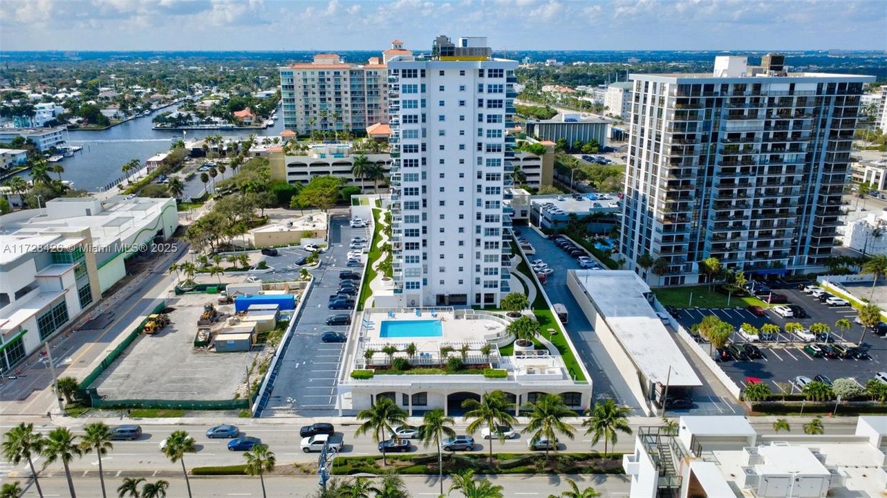 For Sale: $295,000 (2 beds, 2 baths, 1144 Square Feet)