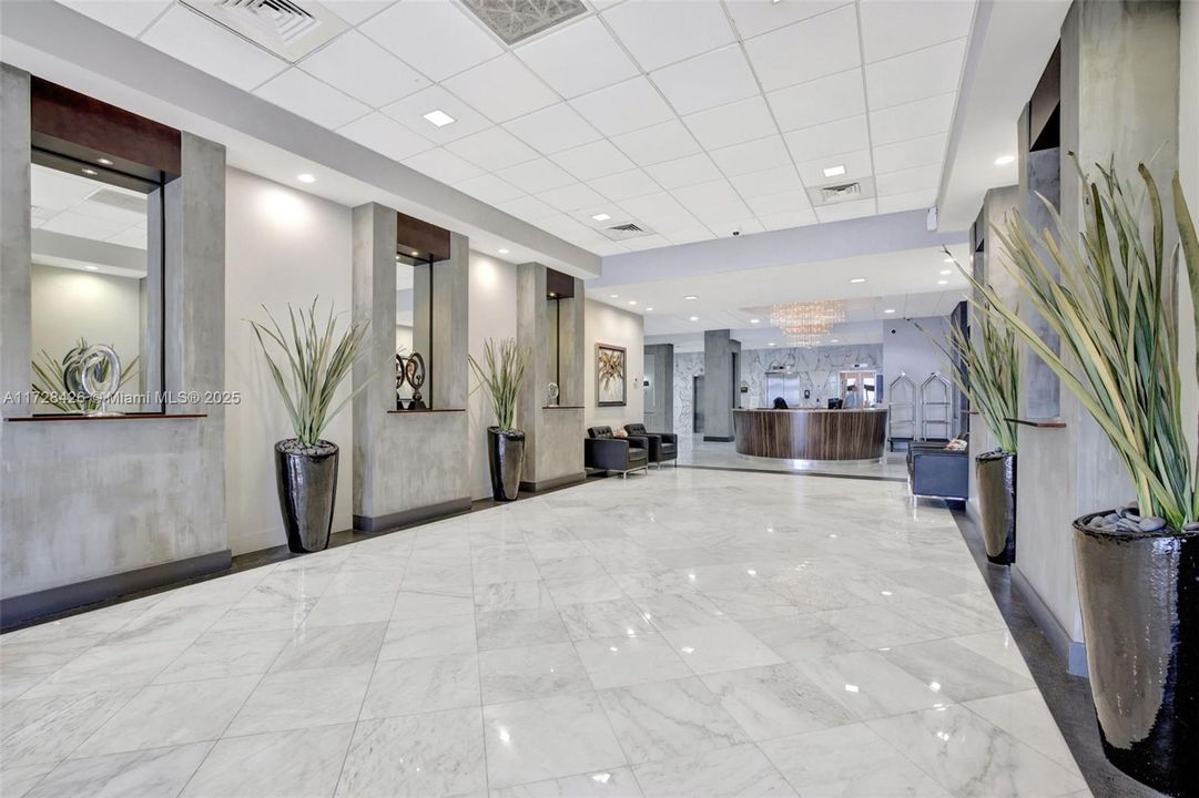 For Sale: $295,000 (2 beds, 2 baths, 1144 Square Feet)