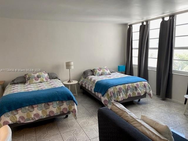 Active With Contract: $265,000 (0 beds, 1 baths, 545 Square Feet)