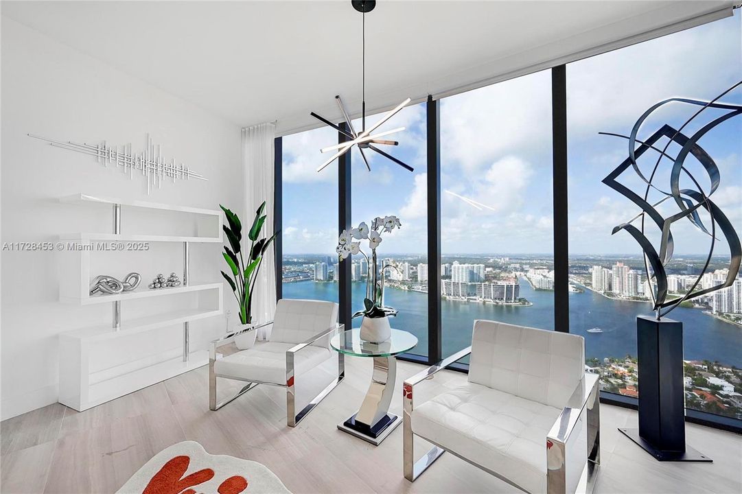 Active With Contract: $4,500,000 (3 beds, 4 baths, 3130 Square Feet)