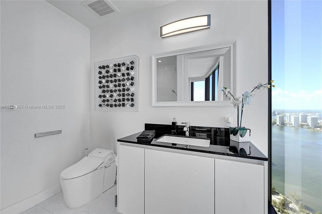 Active With Contract: $4,500,000 (3 beds, 4 baths, 3130 Square Feet)