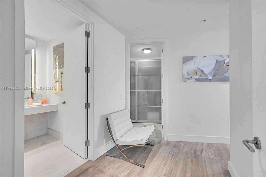 Active With Contract: $4,500,000 (3 beds, 4 baths, 3130 Square Feet)