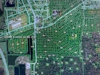 En Venta: $13,900 (0.23 acres)