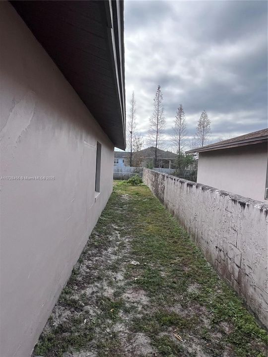 Recently Rented: $1,600 (2 beds, 2 baths, 840 Square Feet)