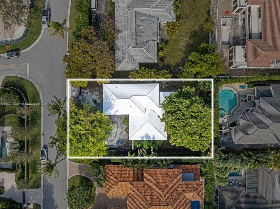 待售: $5,999,999 (4 贝兹, 3 浴室, 2424 平方英尺)